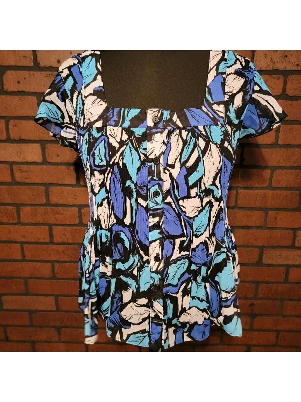 Sere Nada short sleeve top - Blue, Turquoise, black, white.